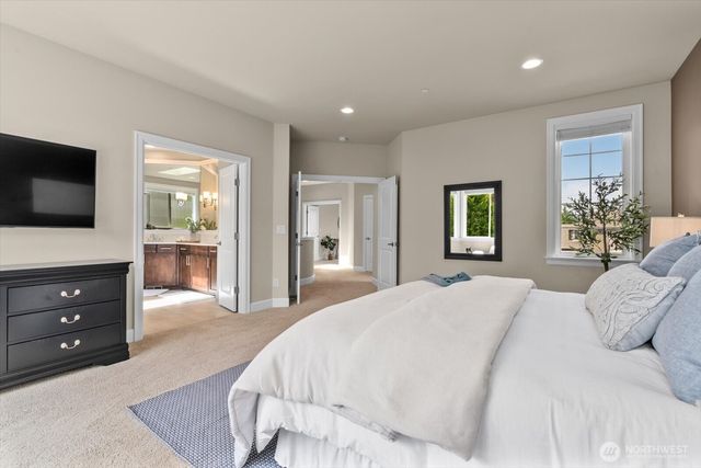 21355 NE 2nd Court, Sammamish, WA 98074