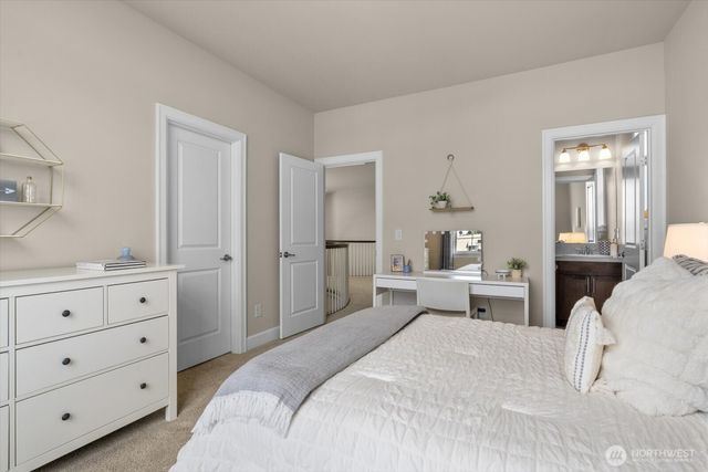 21355 NE 2nd Court, Sammamish, WA 98074