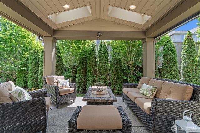 21355 NE 2nd Court, Sammamish, WA 98074