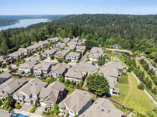 21355 NE 2nd Court, Sammamish, WA 98074