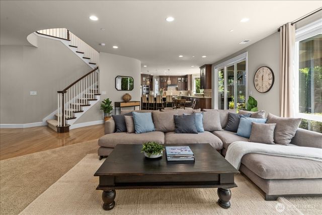 21355 NE 2nd Court, Sammamish, WA 98074