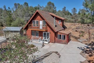 2370 Pineoakyo Rd, Rescue, CA 95672