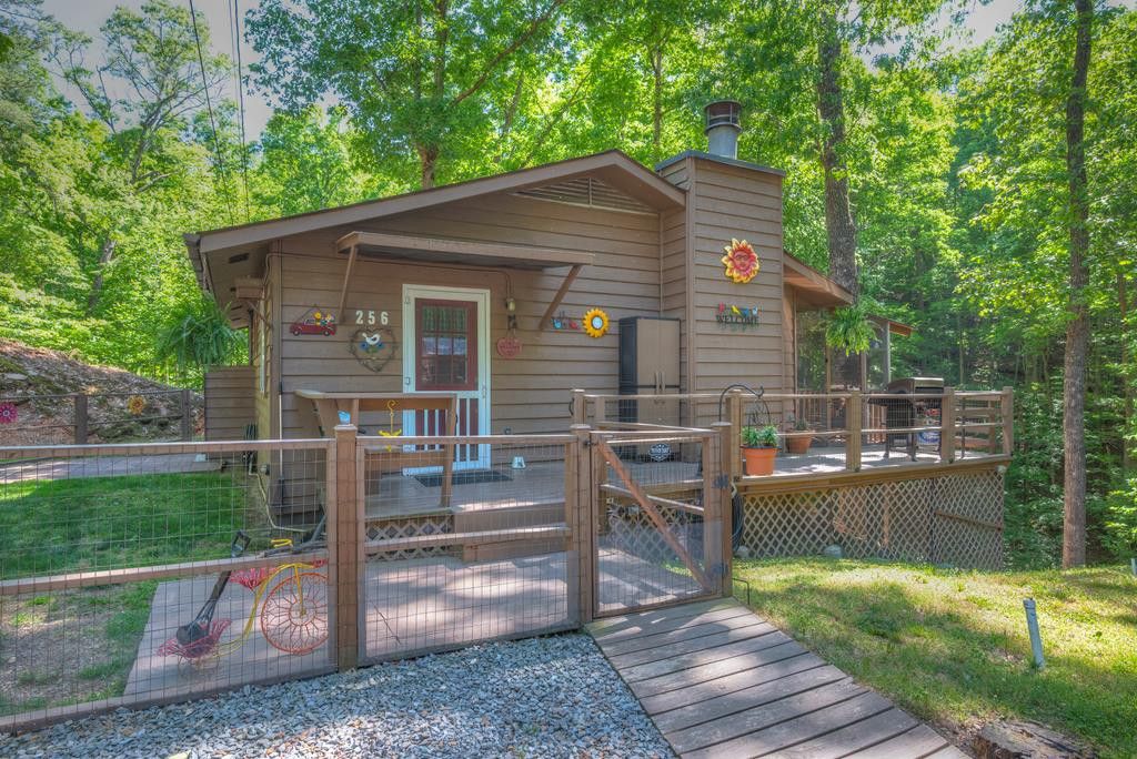 256 Woods Drive, Murphy, NC 28906