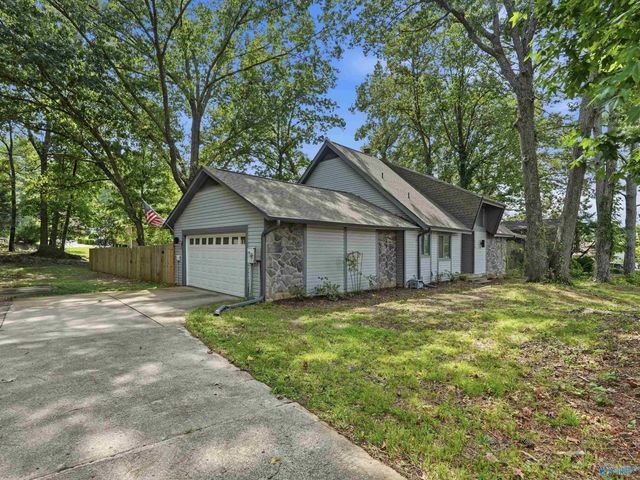 1220 Aldridge Drive, Huntsville, AL 35803