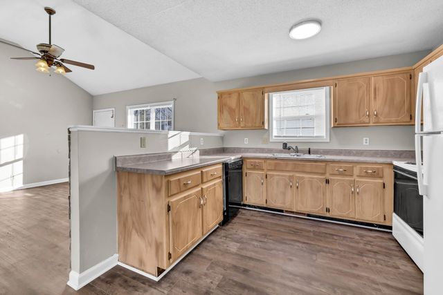 2009 Timberline Cir, Oak Grove, KY 42262