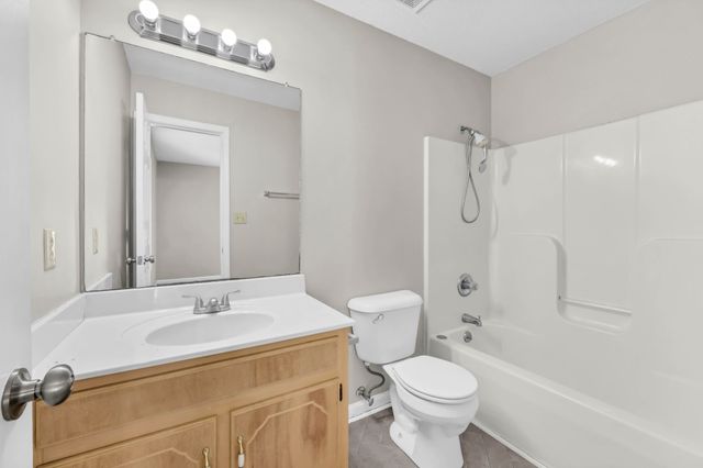 2009 Timberline Cir, Oak Grove, KY 42262