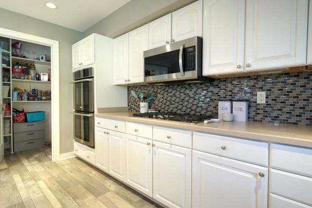1166 Yosemite ROAD, Oconomowoc, WI 53066