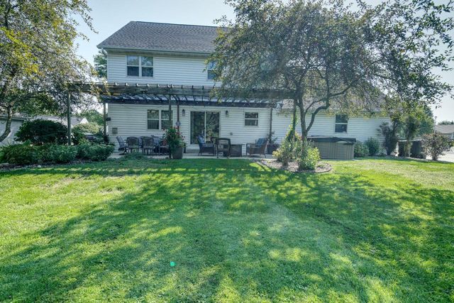 1166 Yosemite ROAD, Oconomowoc, WI 53066