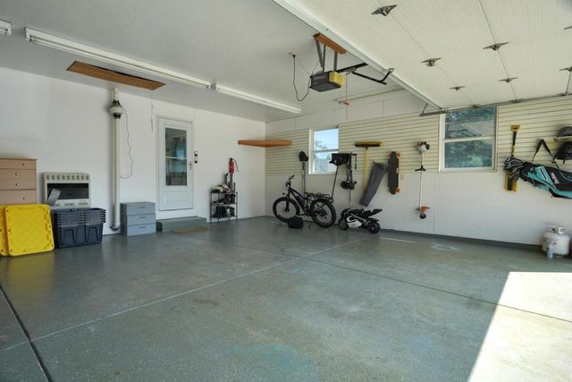 1166 Yosemite ROAD, Oconomowoc, WI 53066
