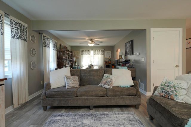 1166 Yosemite ROAD, Oconomowoc, WI 53066