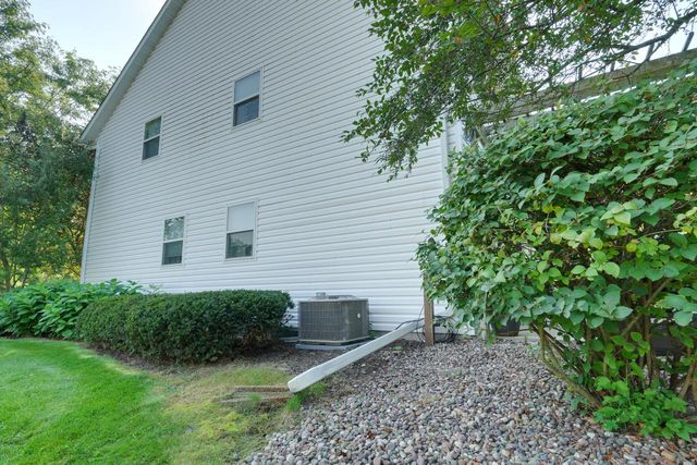 1166 Yosemite ROAD, Oconomowoc, WI 53066