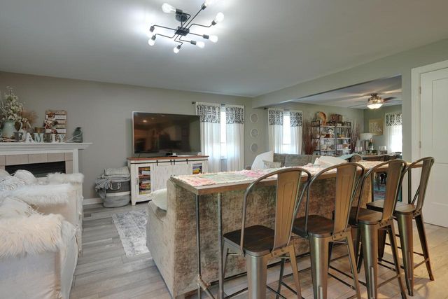 1166 Yosemite ROAD, Oconomowoc, WI 53066