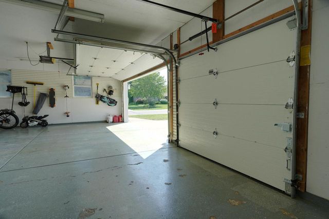 1166 Yosemite ROAD, Oconomowoc, WI 53066