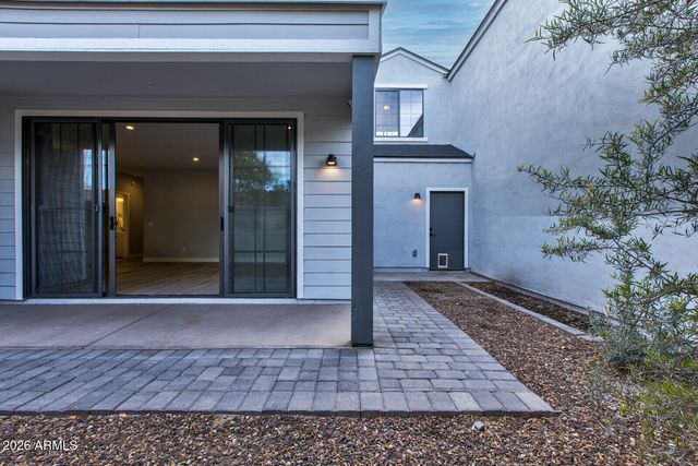 2601 N 27TH Street 2, Phoenix, AZ 85008
