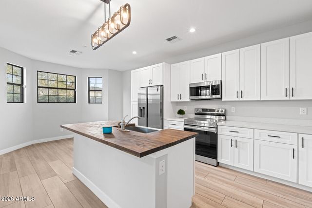 2601 N 27TH Street 2, Phoenix, AZ 85008