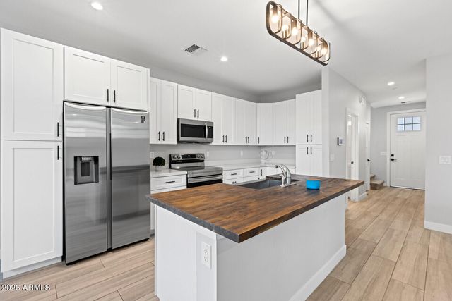 2601 N 27TH Street 2, Phoenix, AZ 85008