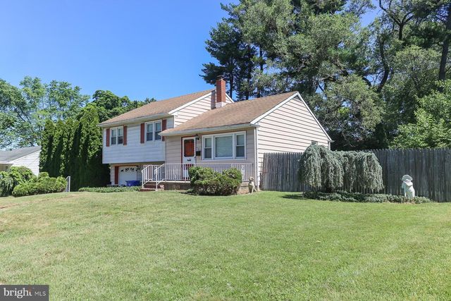 521 SMITH LN, Mount Holly, NJ 08060