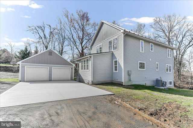 244 W SUMMIT AVE, West Grove, PA 19390