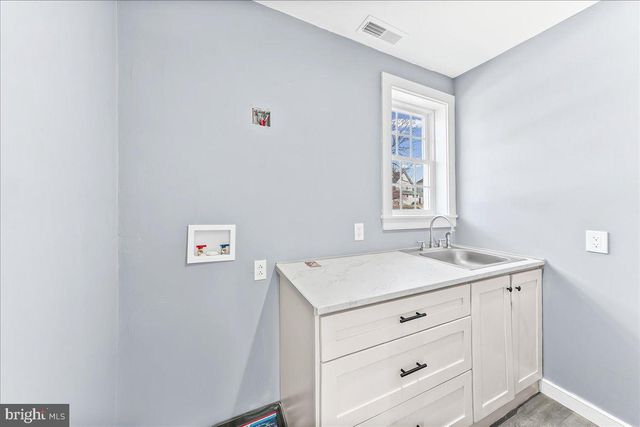 244 W SUMMIT AVE, West Grove, PA 19390