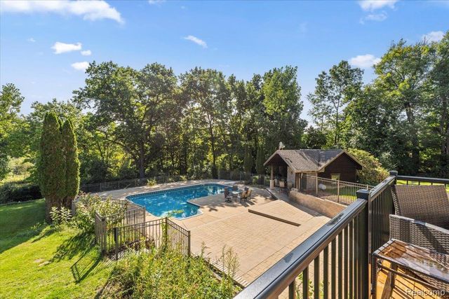 4020 Cohoctah Road, Deerfield Township, MI 48451
