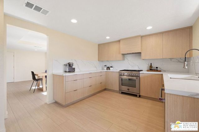 6 Joya Drive, Palm Desert, CA 92260