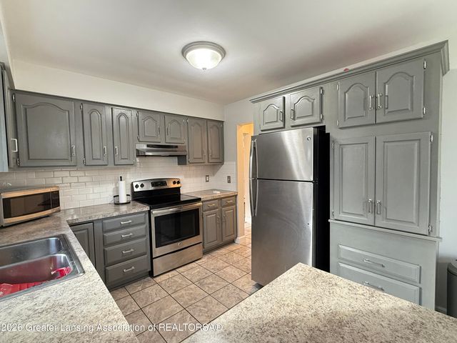 1465 Primrose Lane, Dewitt, MI 48820