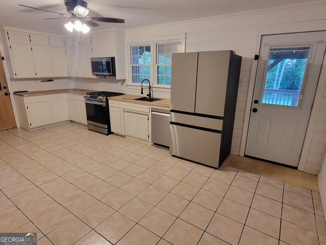 1131 E Main Street, Hogansville, GA 30230