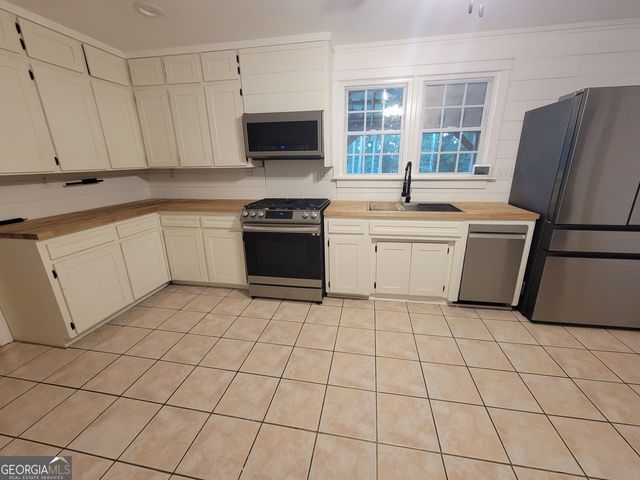 1131 E Main Street, Hogansville, GA 30230