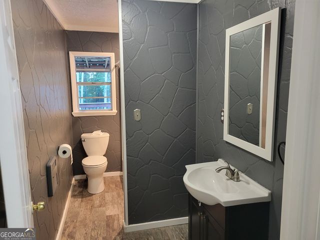 1131 E Main Street, Hogansville, GA 30230