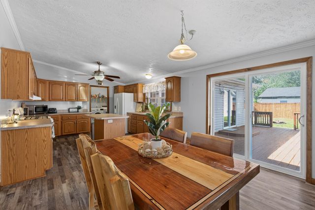 371 Pinewood Drive, Valparaiso, IN 46385