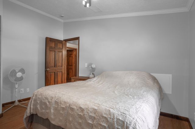 371 Pinewood Drive, Valparaiso, IN 46385