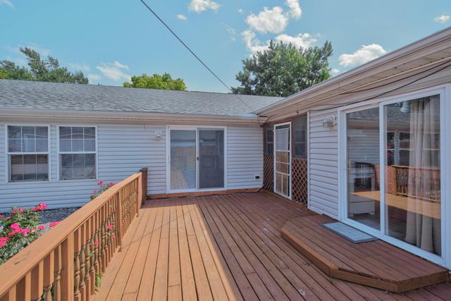 371 Pinewood Drive, Valparaiso, IN 46385