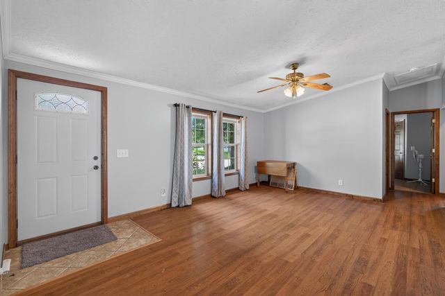 371 Pinewood Drive, Valparaiso, IN 46385