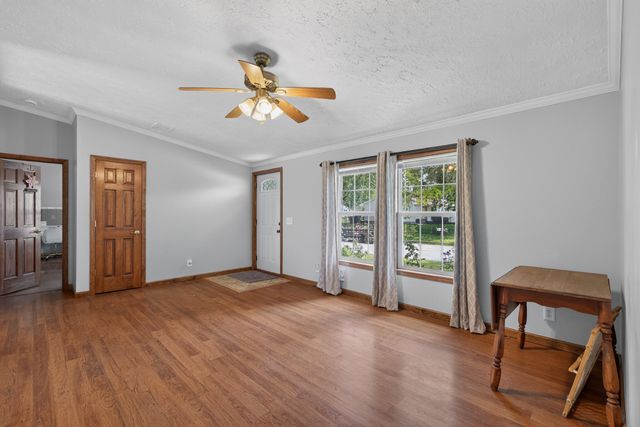371 Pinewood Drive, Valparaiso, IN 46385