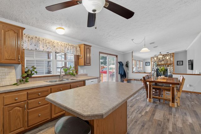 371 Pinewood Drive, Valparaiso, IN 46385
