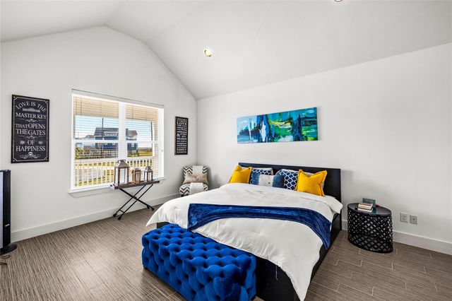 3910 Palmdale Court, Galveston, TX 77554