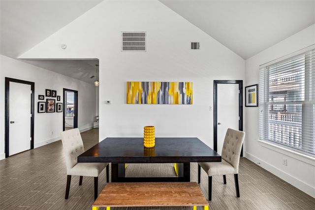 3910 Palmdale Court, Galveston, TX 77554