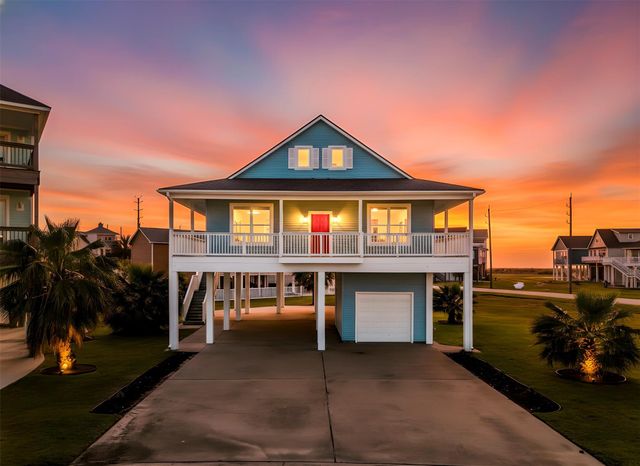 3910 Palmdale Court, Galveston, TX 77554