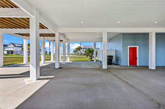 3910 Palmdale Court, Galveston, TX 77554