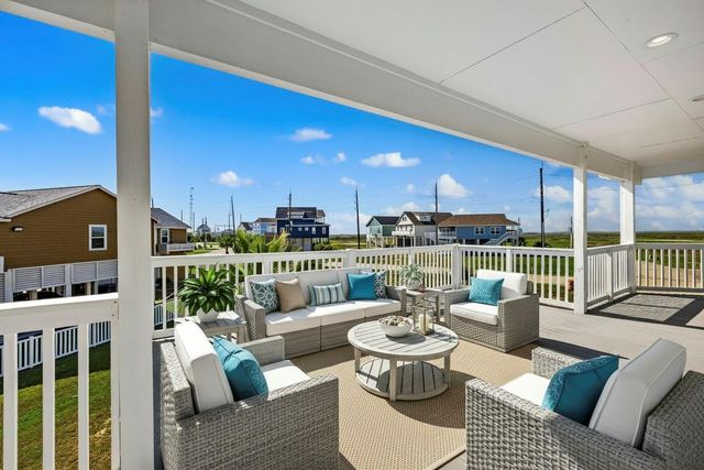 3910 Palmdale Court, Galveston, TX 77554