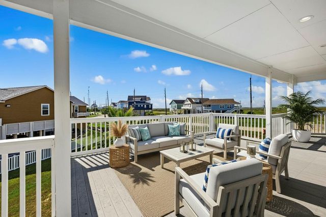 3910 Palmdale Court, Galveston, TX 77554