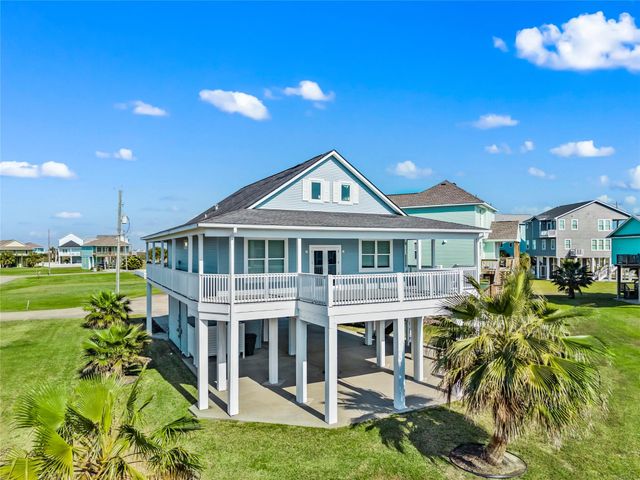 3910 Palmdale Court, Galveston, TX 77554