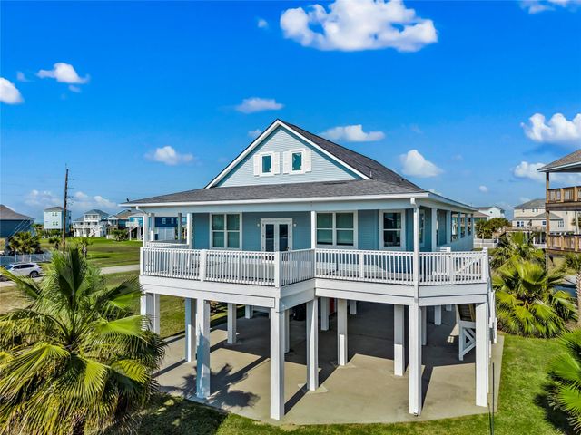 3910 Palmdale Court, Galveston, TX 77554