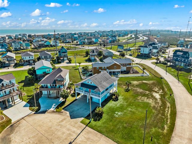 3910 Palmdale Court, Galveston, TX 77554