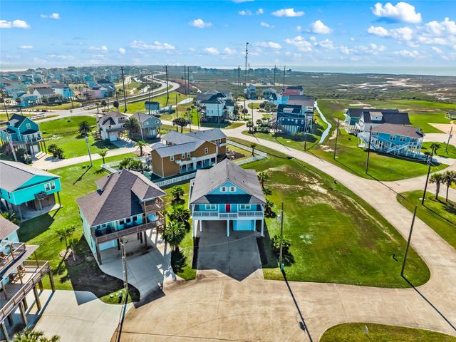 3910 Palmdale Court, Galveston, TX 77554
