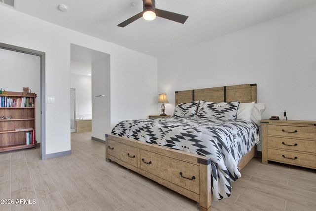 40902 N NOBLE HAWK Way, Anthem, AZ 85086