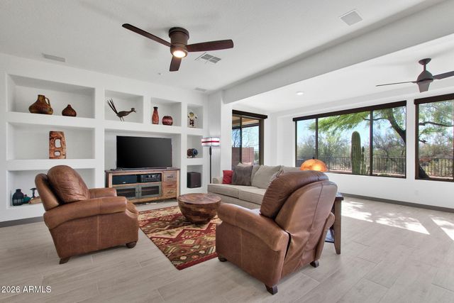 40902 N NOBLE HAWK Way, Anthem, AZ 85086