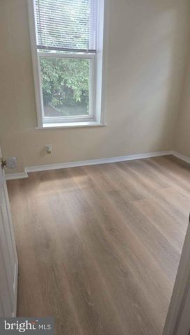 772 WALNUT ST, Camden, NJ 08103