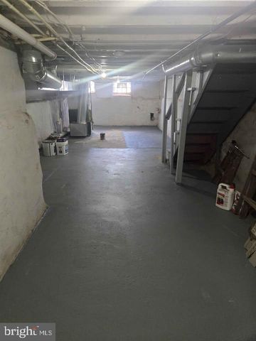 772 WALNUT ST, Camden, NJ 08103