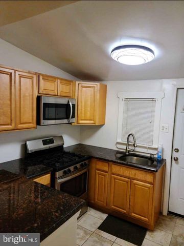 772 WALNUT ST, Camden, NJ 08103